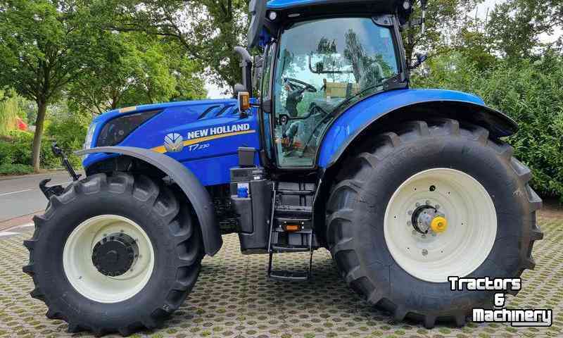 Schlepper / Traktoren New Holland T7.230 PC