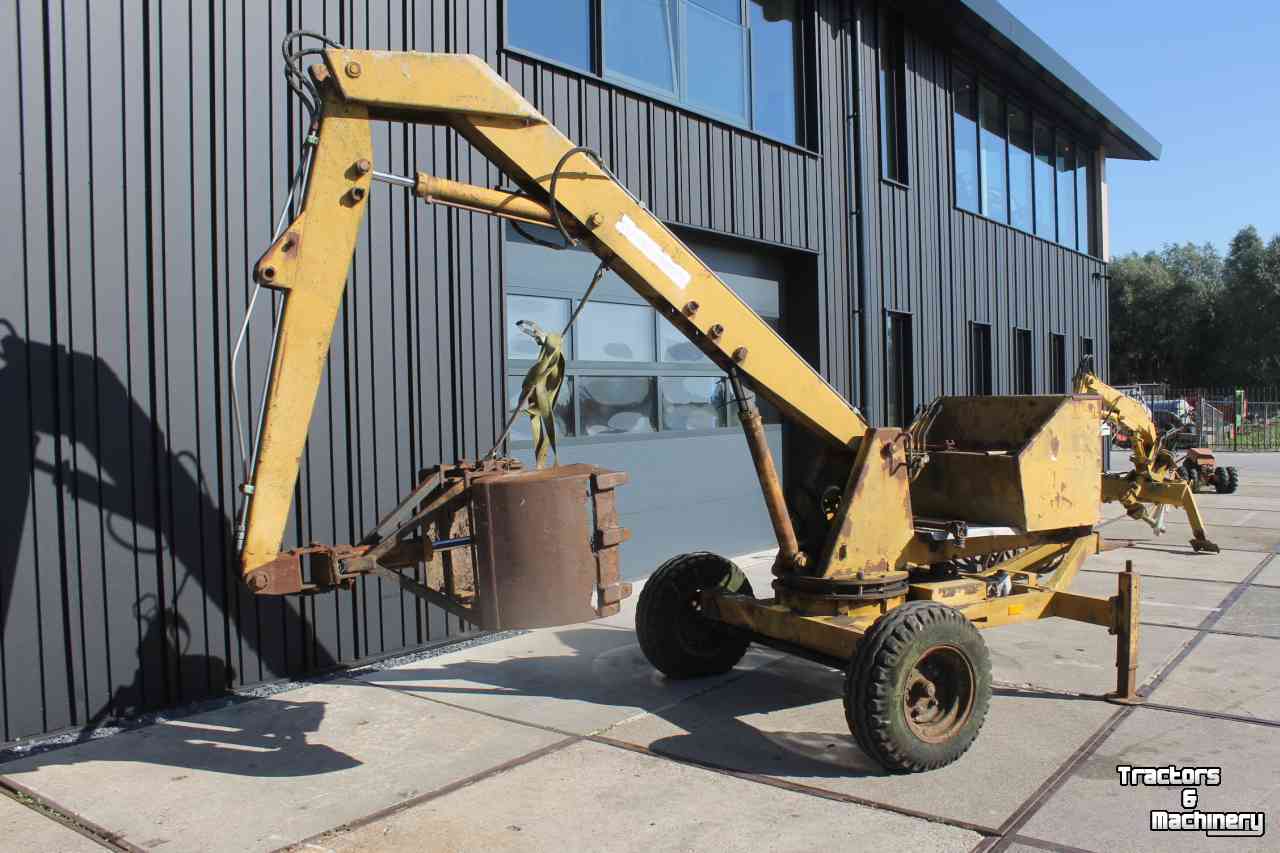 Bagger / Baggermaschine  Griesser 1614 getrokken kraan graafmachine op wielen met knijperbak