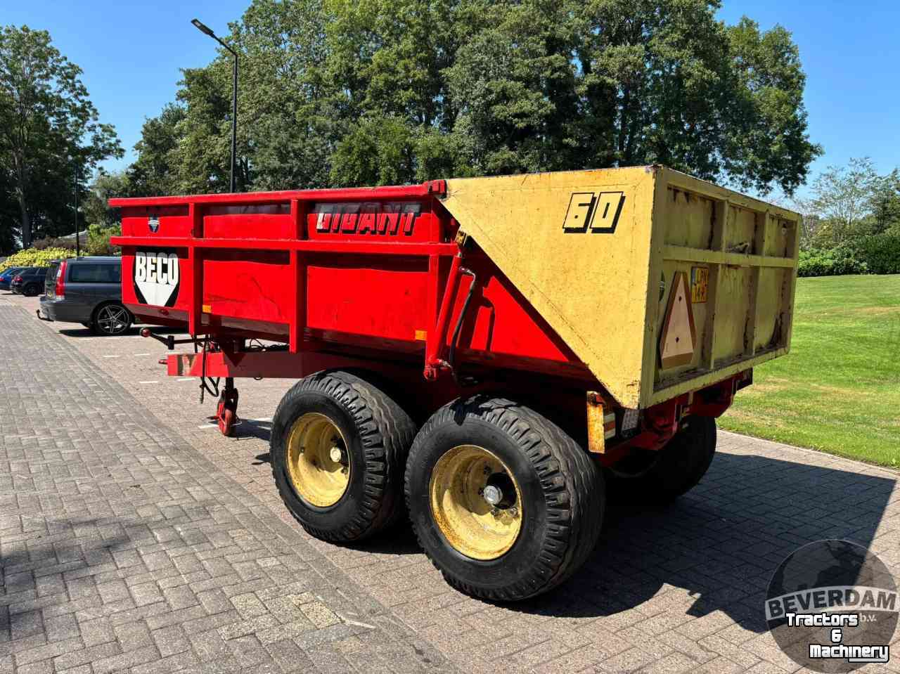 Erdbau-kipper Beco Gigant