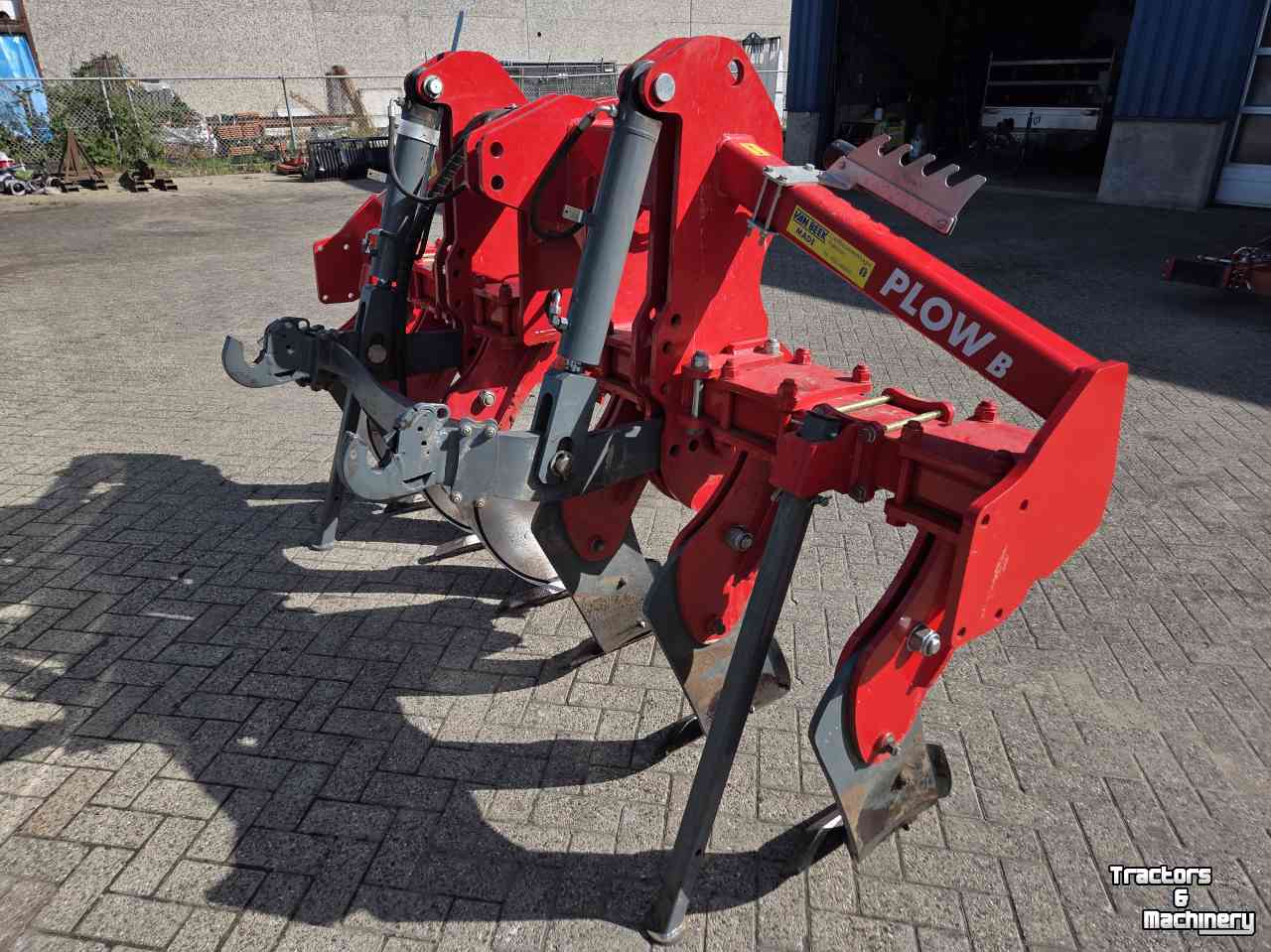 Tiefenlockerer Unia Plow B 6