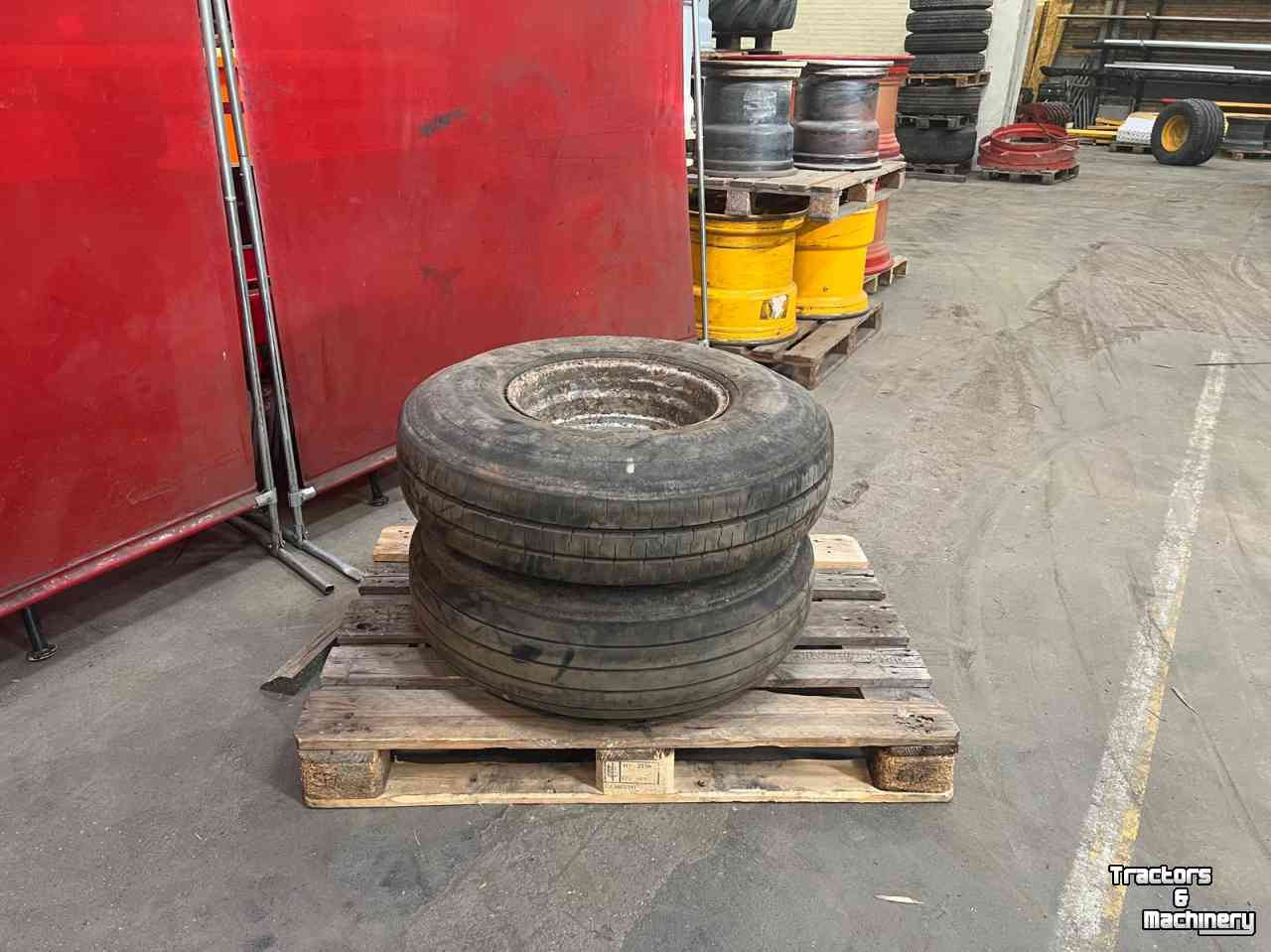 Räder, Reifen, Felgen & Distanzringe Good Year H34x10R16 Flight Radial