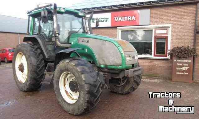 Schlepper / Traktoren Valtra T190
