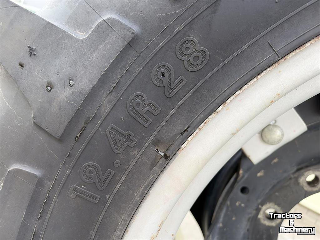 Sonstiges Traktoren und Zubehör Michelin 270/95R48 & 12.4R28 cultuurwiel set