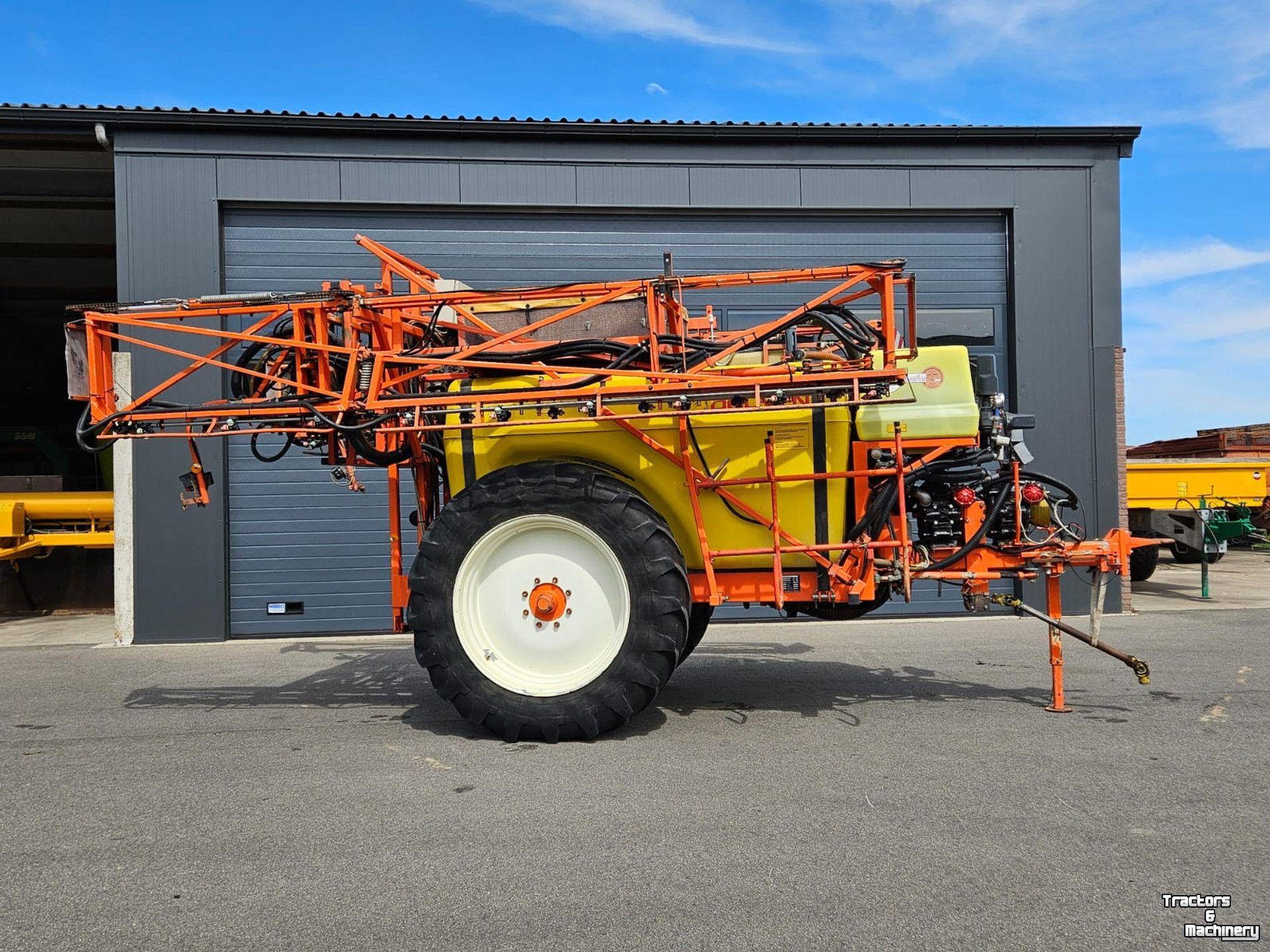 Anbaufeldspritze Douven NEVELSPUIT 3400 Ltr Veldspuit - 27mtr