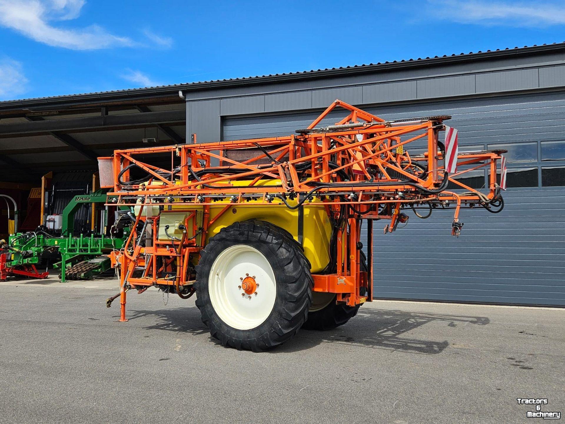 Anbaufeldspritze Douven NEVELSPUIT 3400 Ltr Veldspuit - 27mtr