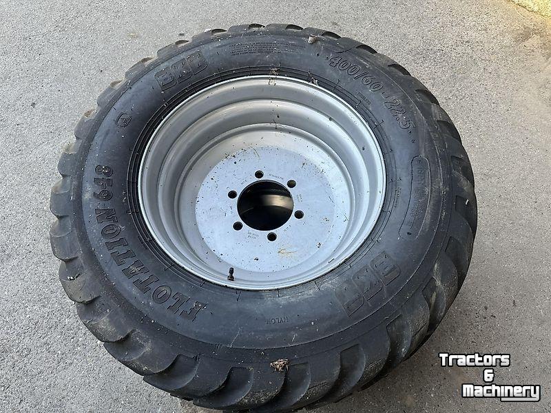 Räder, Reifen, Felgen & Distanzringe BKT BKT - 400/60-22.5 op wiel  6 gts ET-50