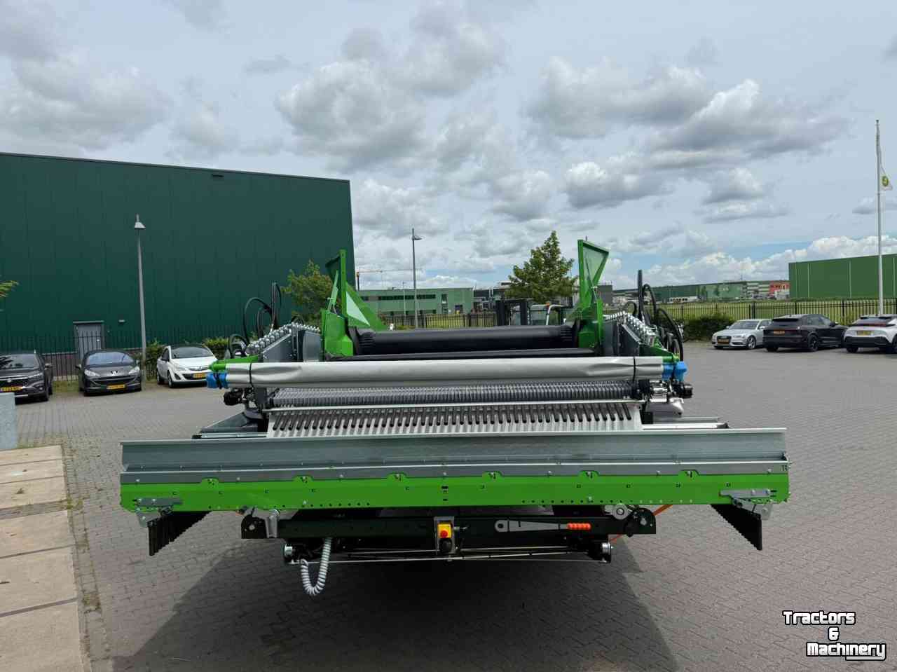 Annahmebunker AVR Falcon 24-60 cvu met presenteerband