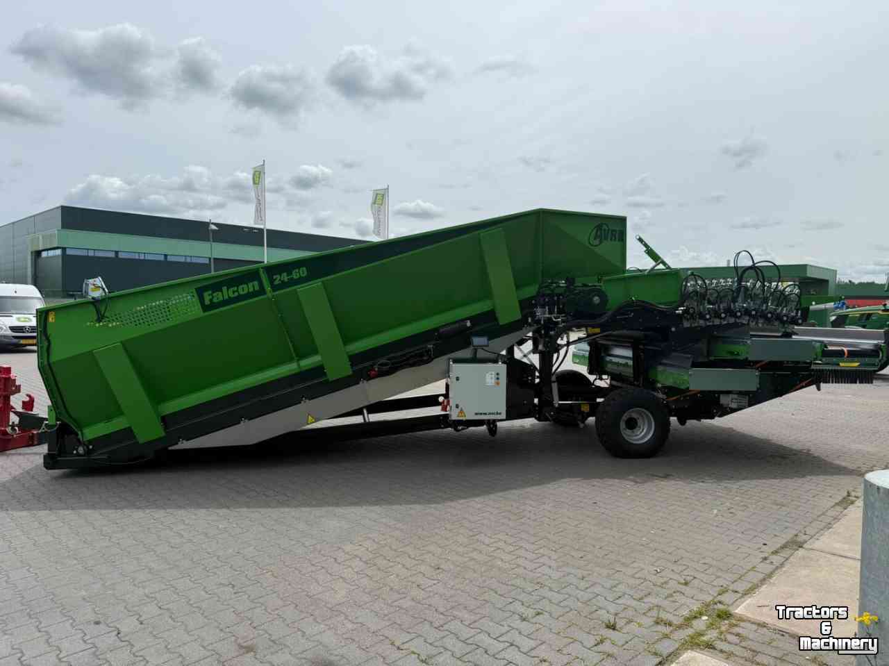 Annahmebunker AVR Falcon 24-60 cvu met presenteerband