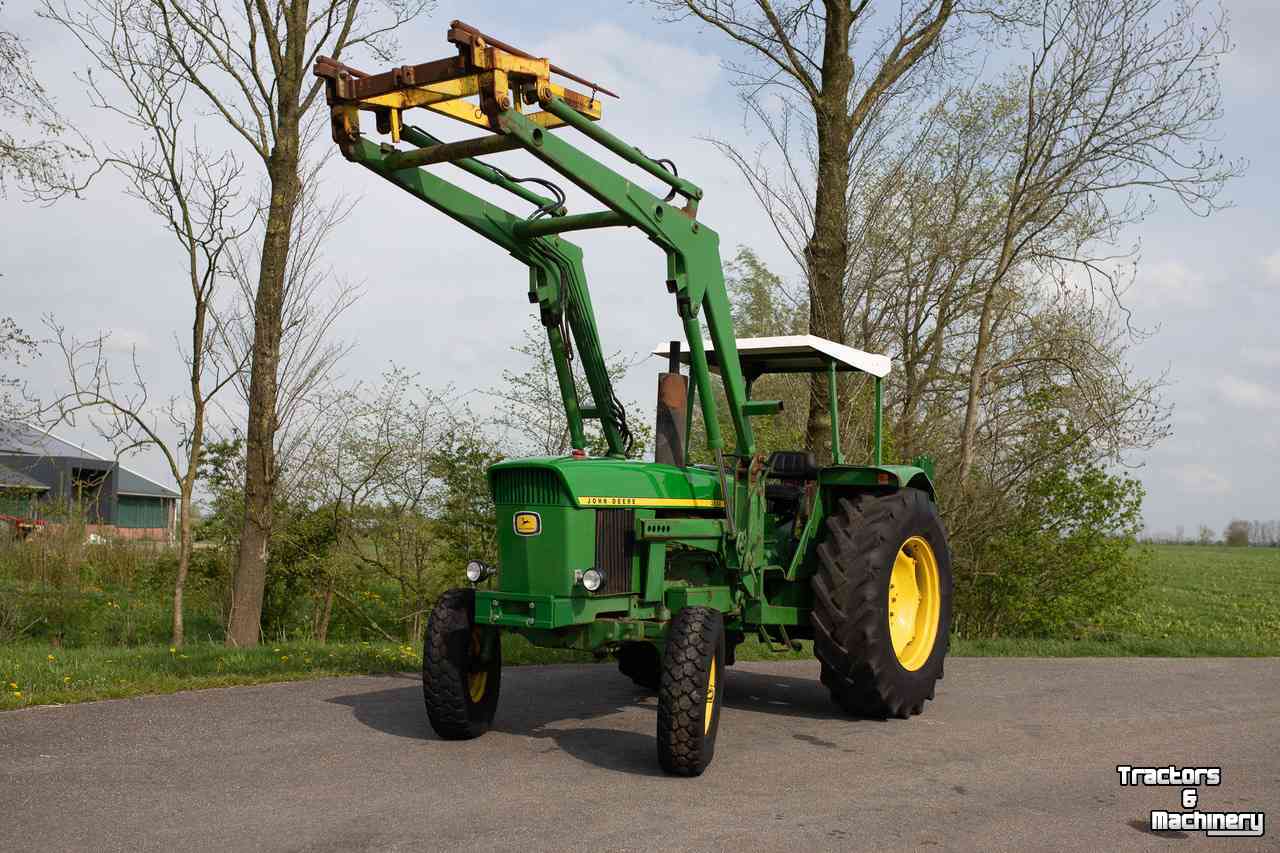 Schlepper / Traktoren John Deere 3120