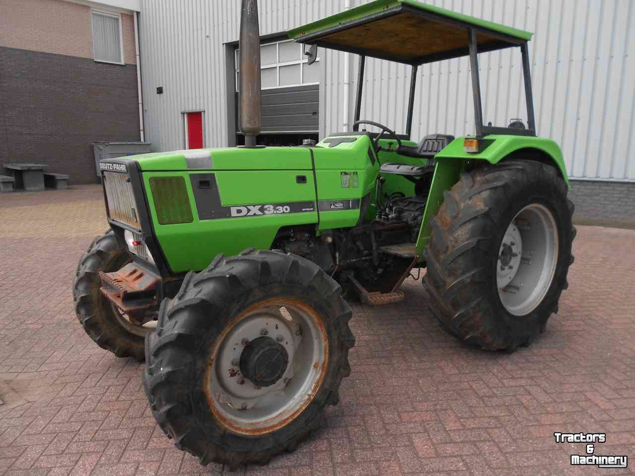 Schlepper / Traktor Deutz-Fahr dx 3.30