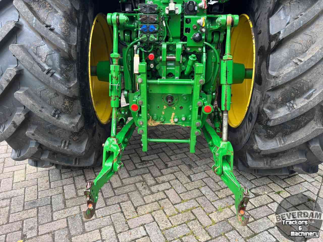Schlepper / Traktor John Deere 7230R
