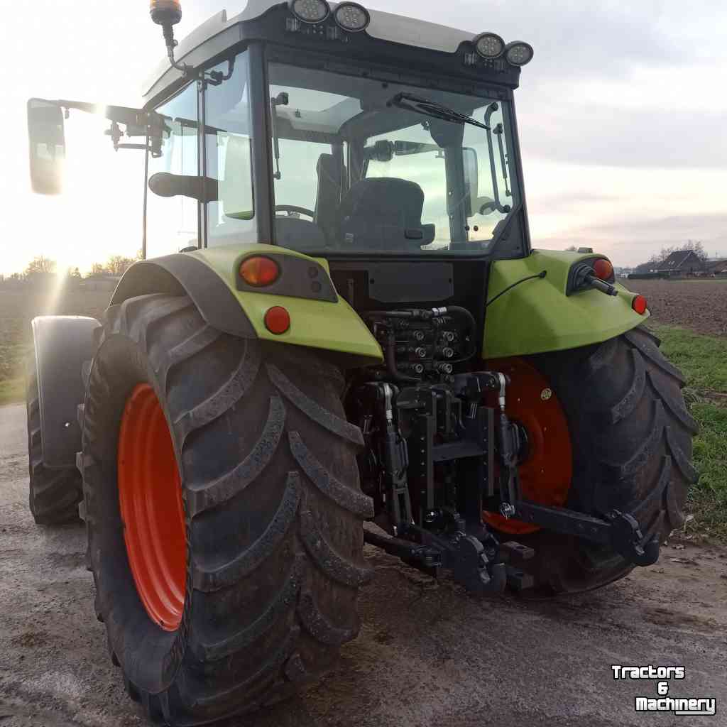 Schlepper / Traktoren Claas Axos 330 cx