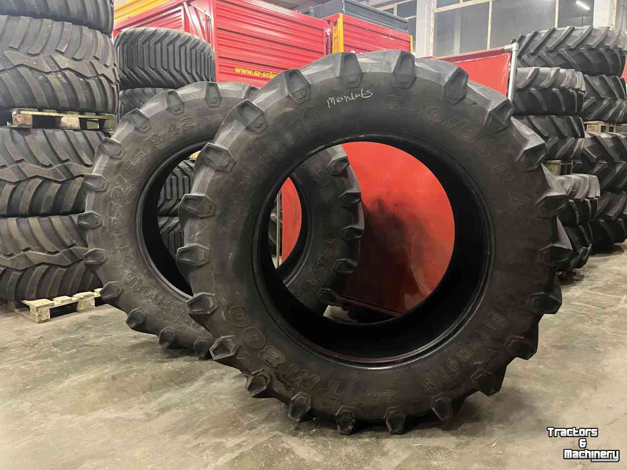 Räder, Reifen, Felgen & Distanzringe Trelleborg 650/65R42 TM800