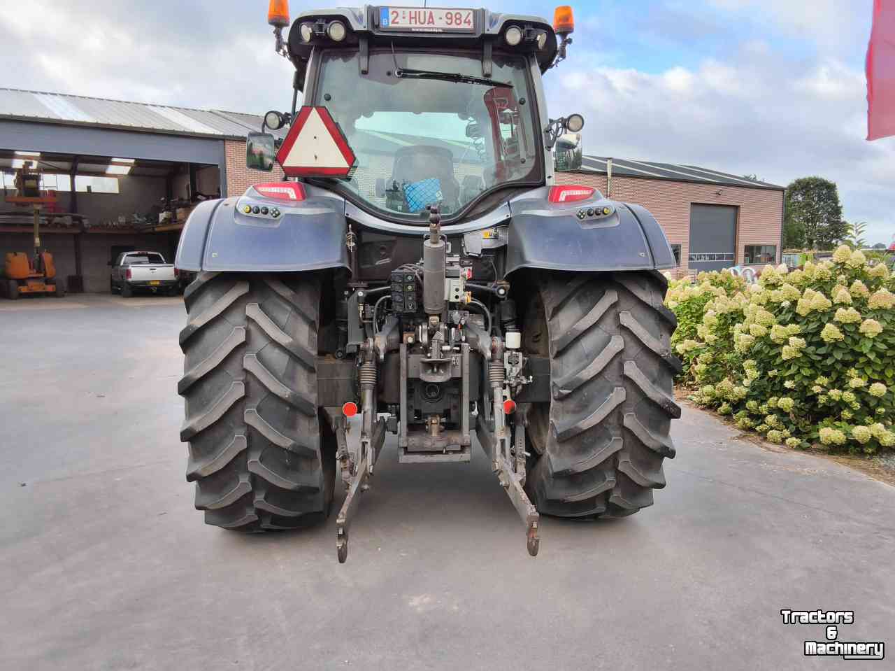 Schlepper / Traktor Valtra N134 Direct