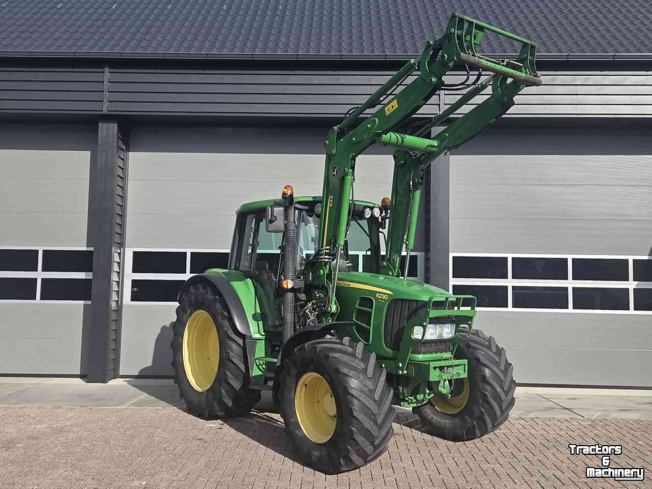 Schlepper / Traktor John Deere 6230 Premium Power Quad