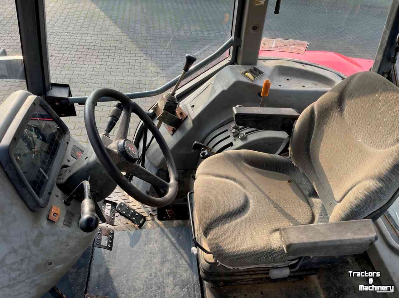 Schlepper / Traktoren Massey Ferguson 4270