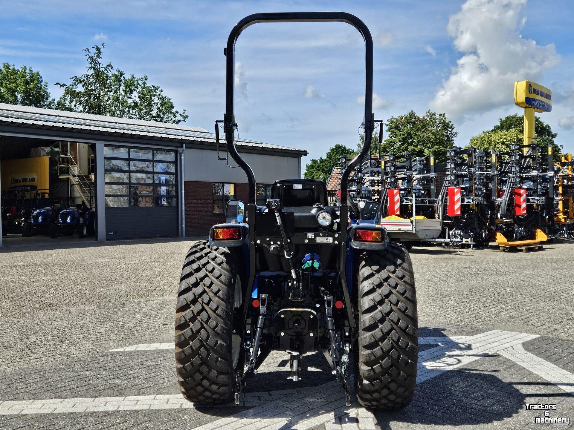 Obsttraktor New Holland Boomer 55 HST met voorlader