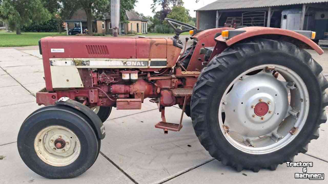 Schlepper / Traktor International 633
