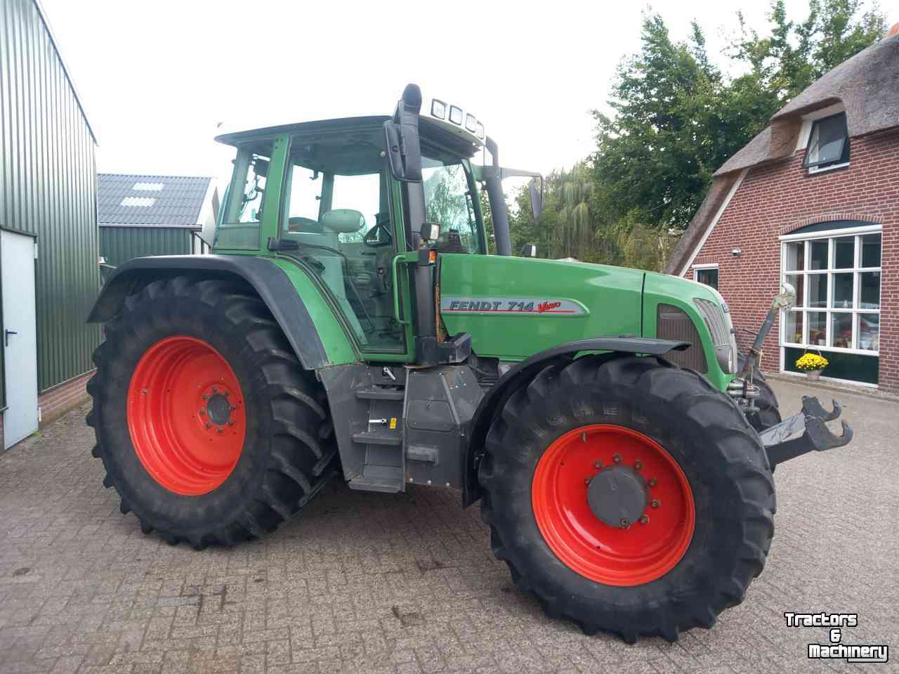 Schlepper / Traktor Fendt 714 Vario