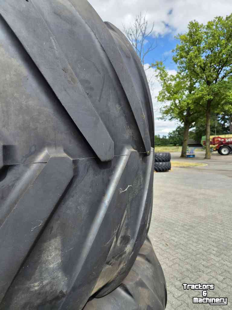 Räder, Reifen, Felgen & Distanzringe Michelin 1050/50R32