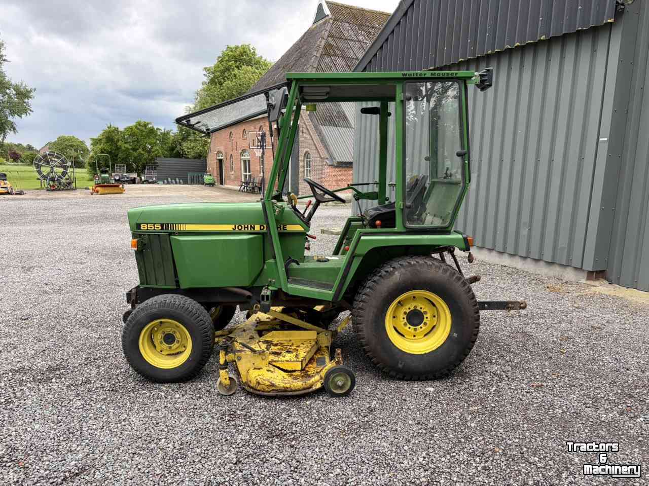 Gartentraktoren John Deere 855 Diesel met maaidek en cabine