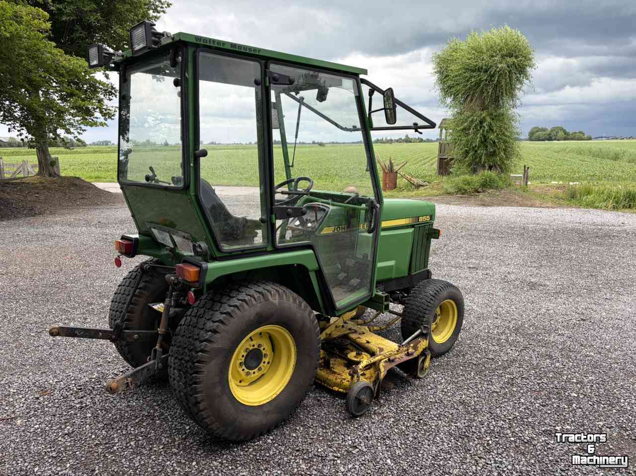 Gartentraktoren John Deere 855 Diesel met maaidek en cabine