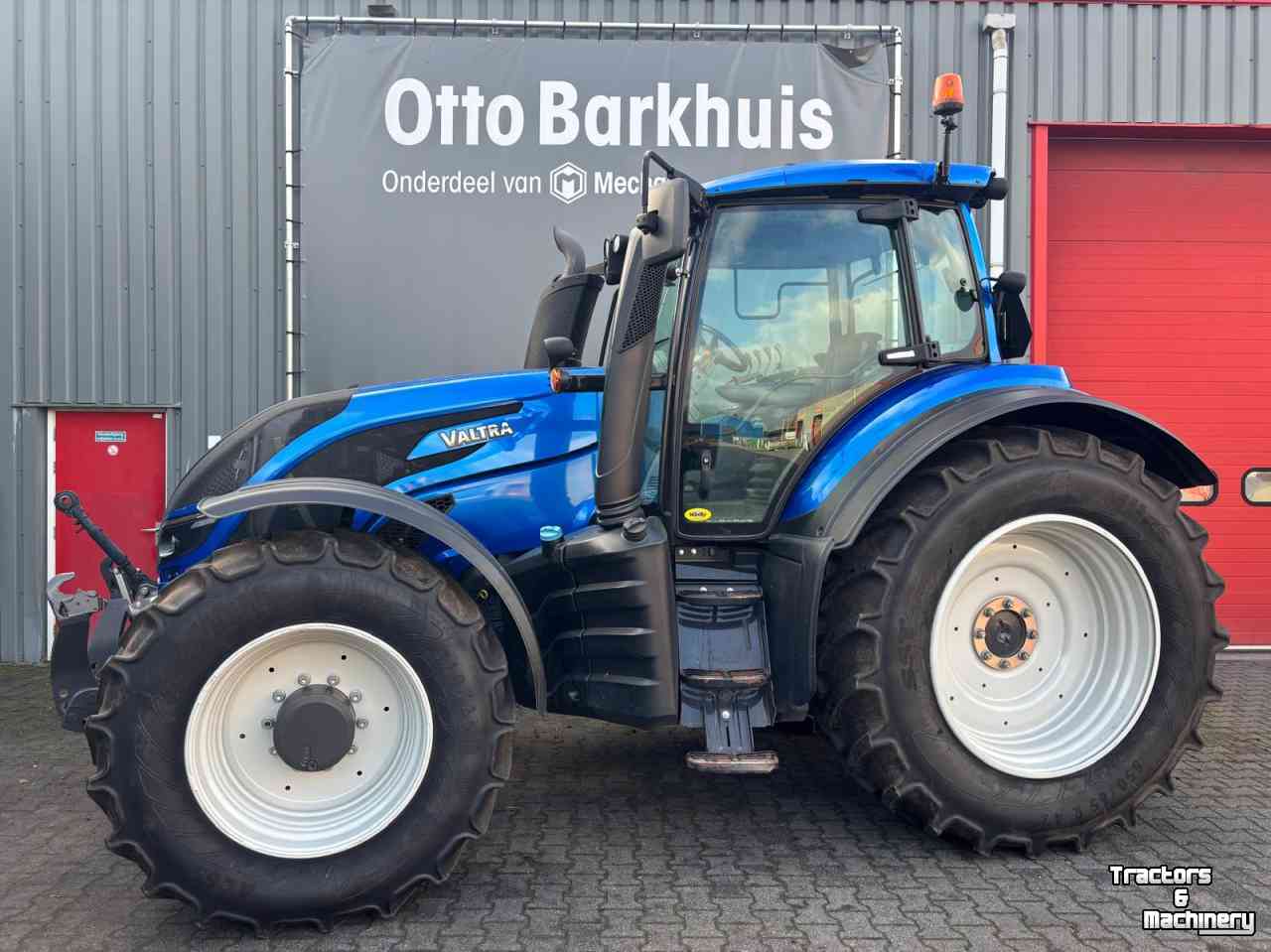 Schlepper / Traktor Valtra T194 Hitech