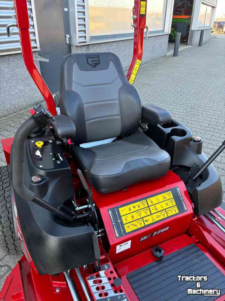 Aufsitzrasenmäher Ferris ISX2200 / 61" Zero Turn zitmaaier met wegverlichting