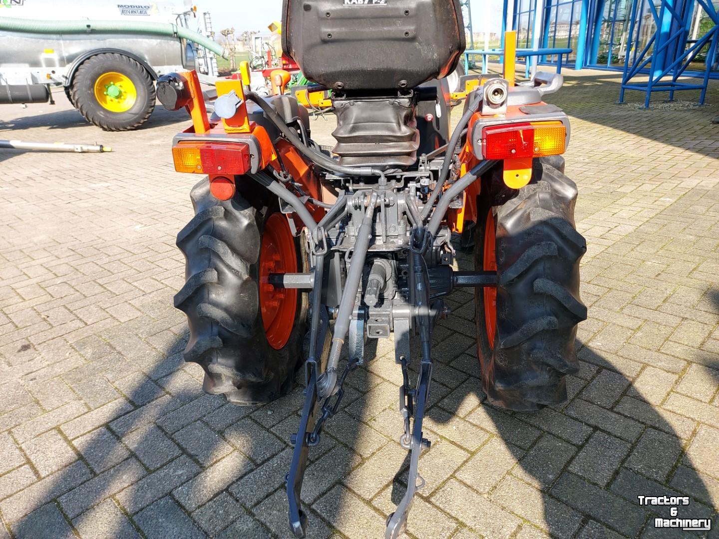 Obsttraktor Kubota B1410