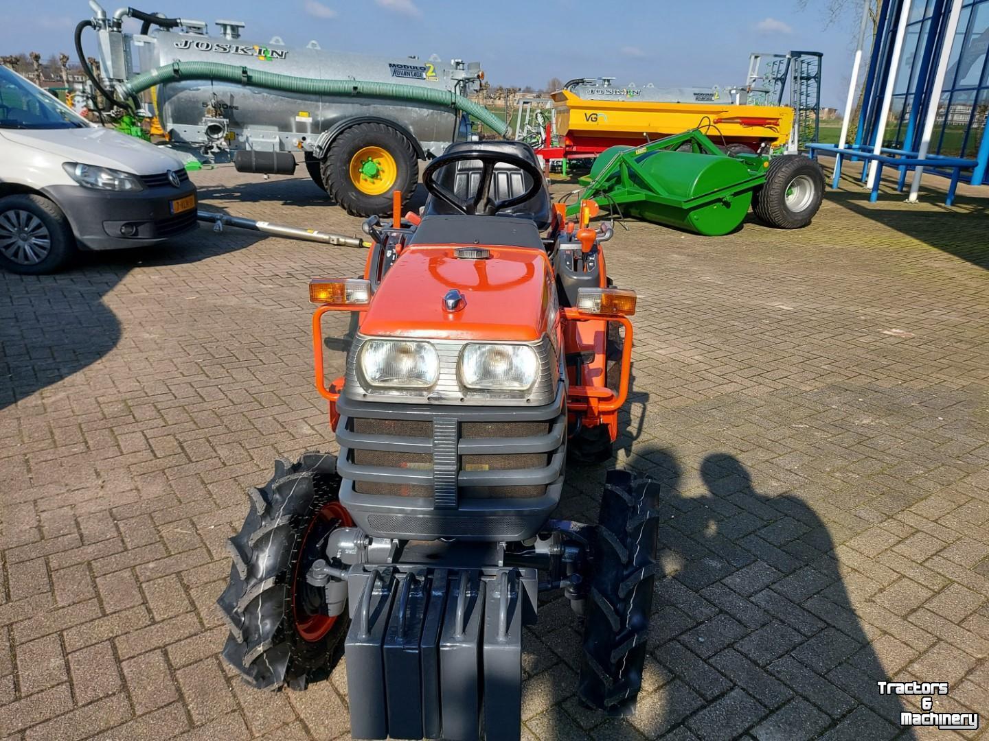 Obsttraktor Kubota B1410
