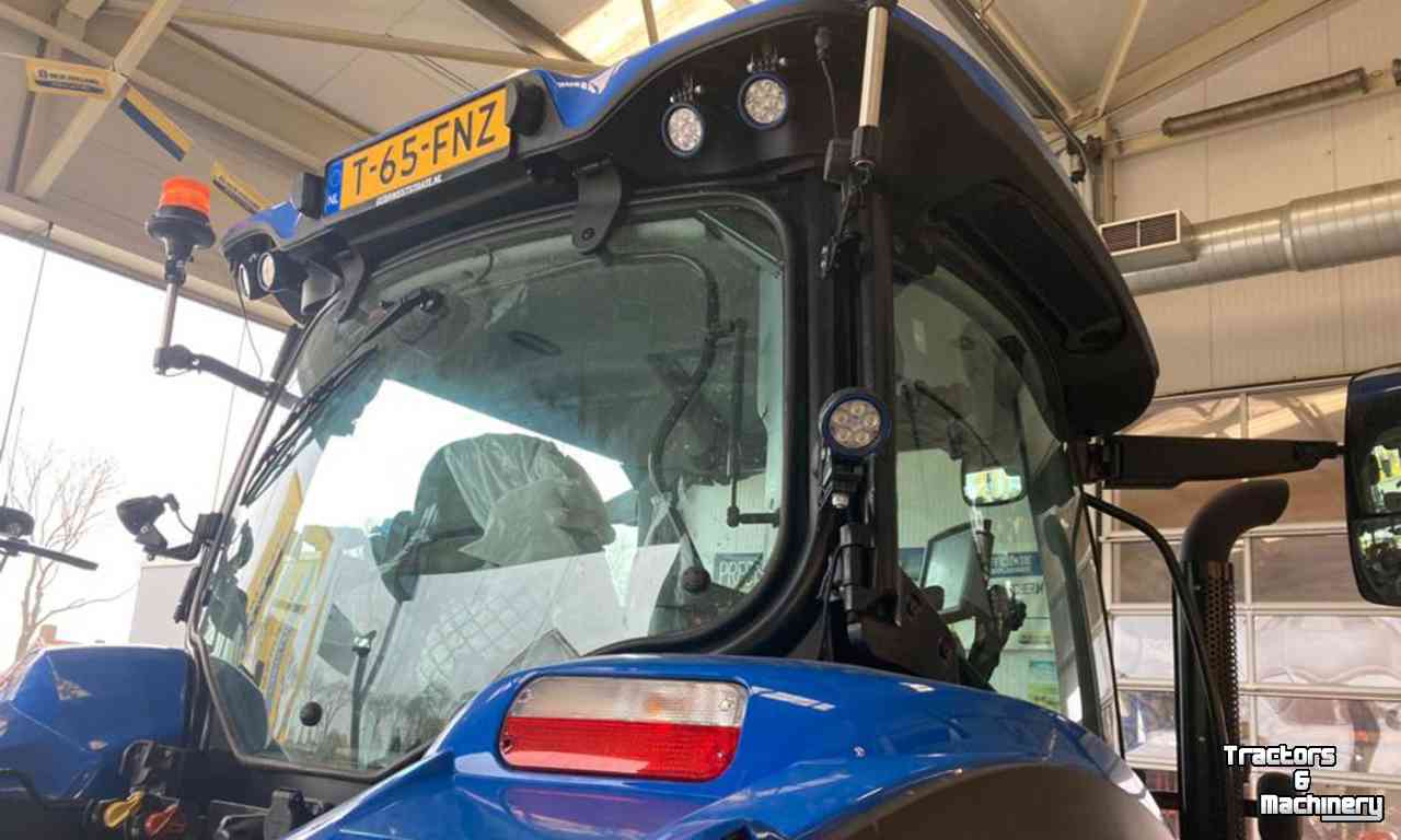 Schlepper / Traktoren New Holland T5.140 Dynamic Command Tractor