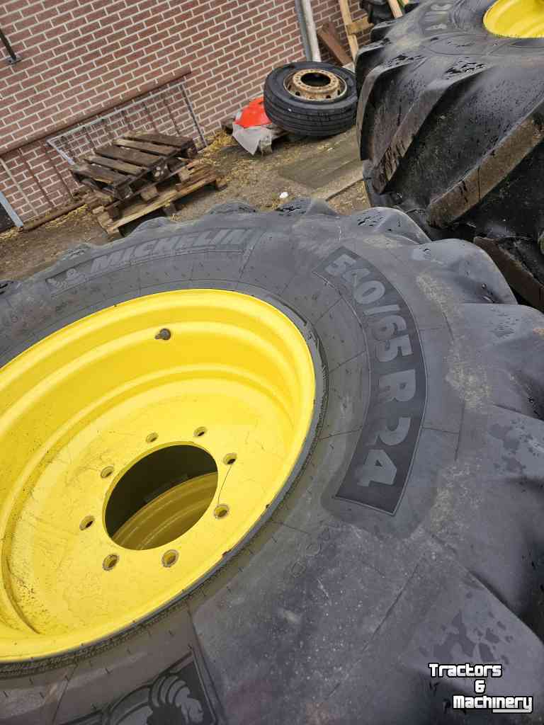 Räder, Reifen, Felgen & Distanzringe Michelin Bandenset John Deere 3350. 600/65R38 540/65R24