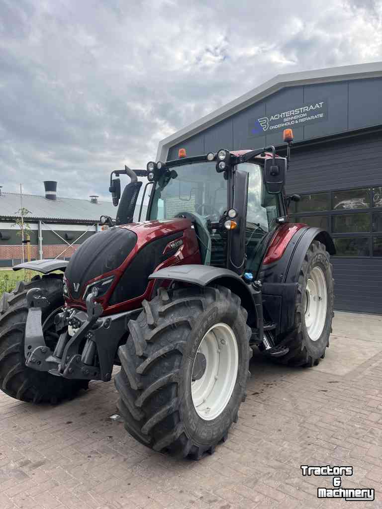 Schlepper / Traktor Valtra N174