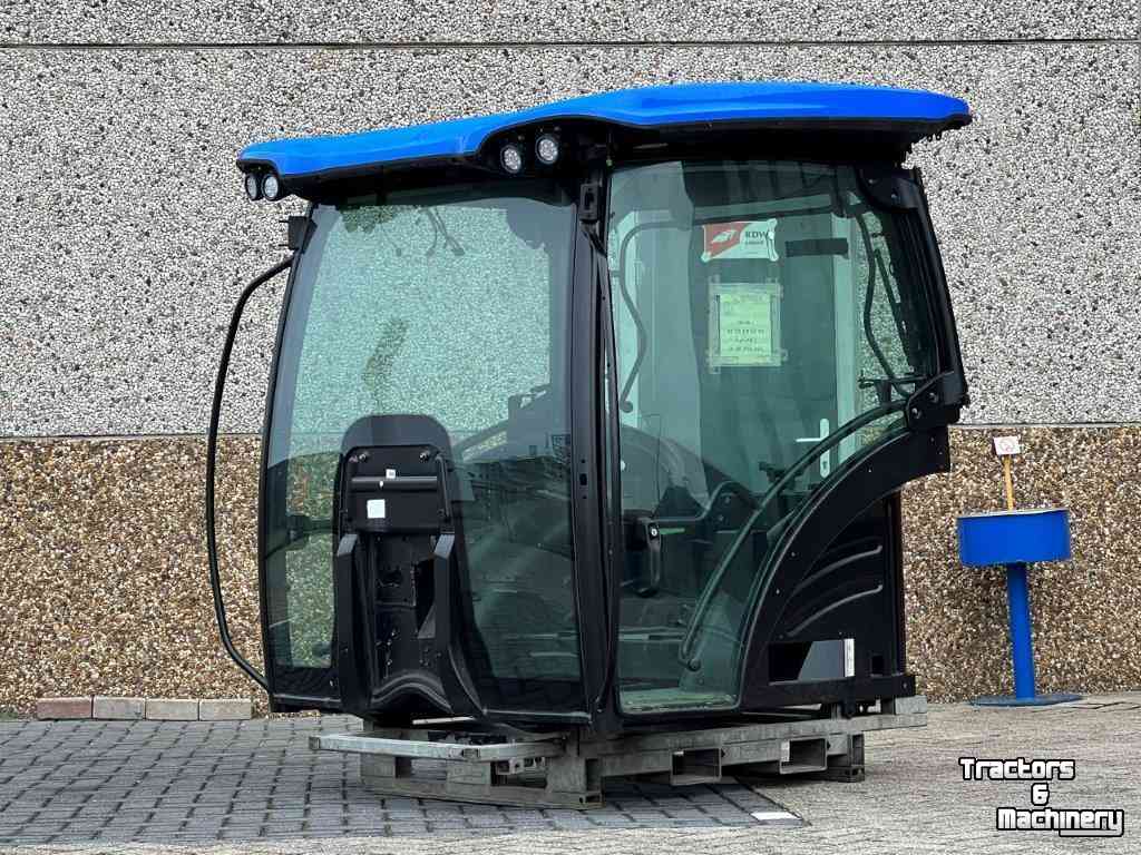 Schlepper / Traktoren New Holland Kabine T6.xxx  T7.xxx Nieuwste type  met Dak