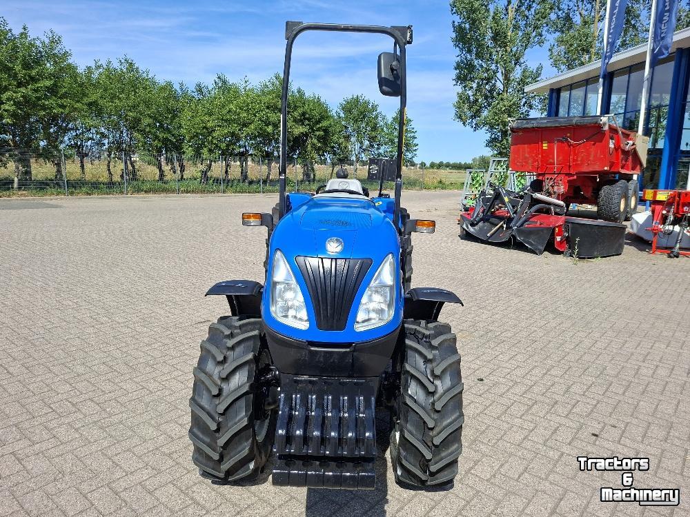 Schlepper / Traktor New Holland TRACTOR T4020V ROPS 4WD