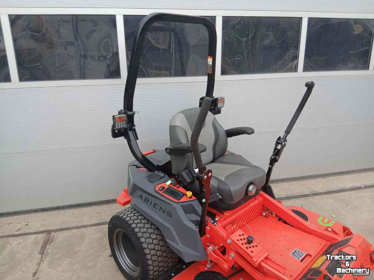 Aufsitzrasenmäher Ariens Zenith  RD60 E  zeroturn maaier