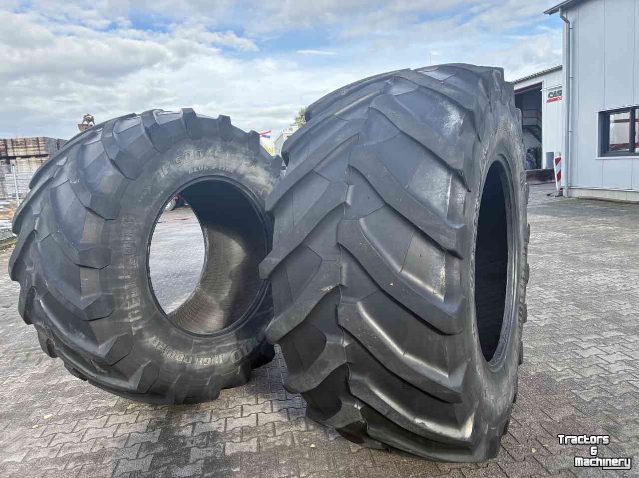 Räder, Reifen, Felgen & Distanzringe Trelleborg IF 900/60R42