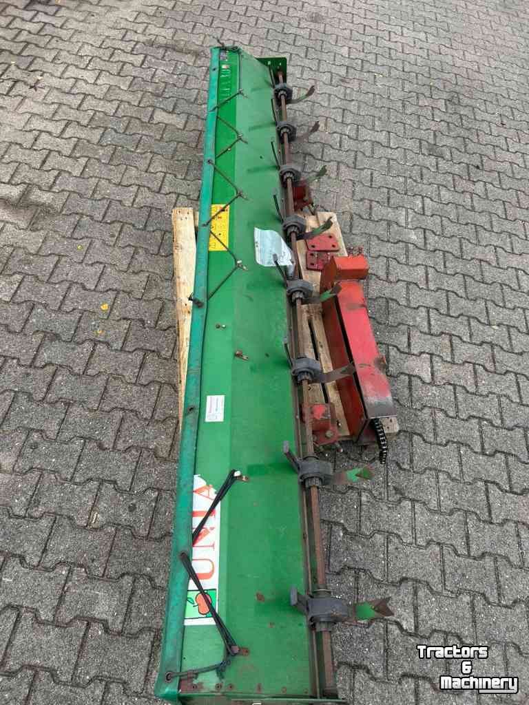 Drillmaschine Unia Zaaimachine 3 meter opbouw vleugelschaar cultivator