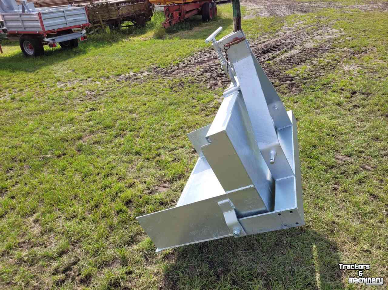 Sonstiges Bodenbearbeitungsgeräte und Zubehör  Grondbak  100 .125 . 150 & 180 cm