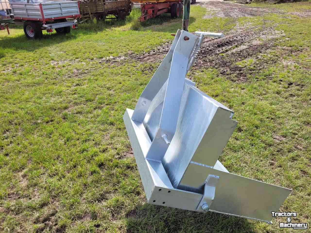 Sonstiges Bodenbearbeitungsgeräte und Zubehör  Grondbak  100 .125 . 150 & 180 cm