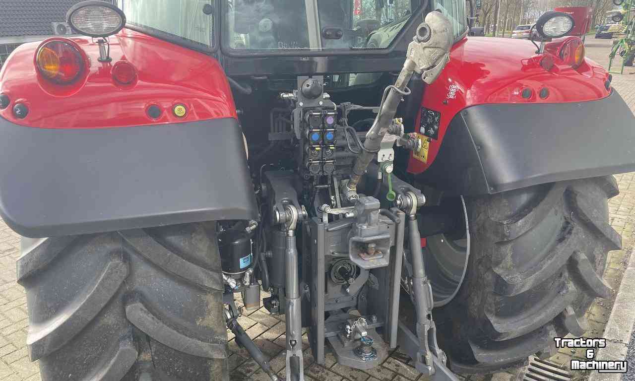 Schlepper / Traktoren Massey Ferguson 5711S EFF DYNA-4