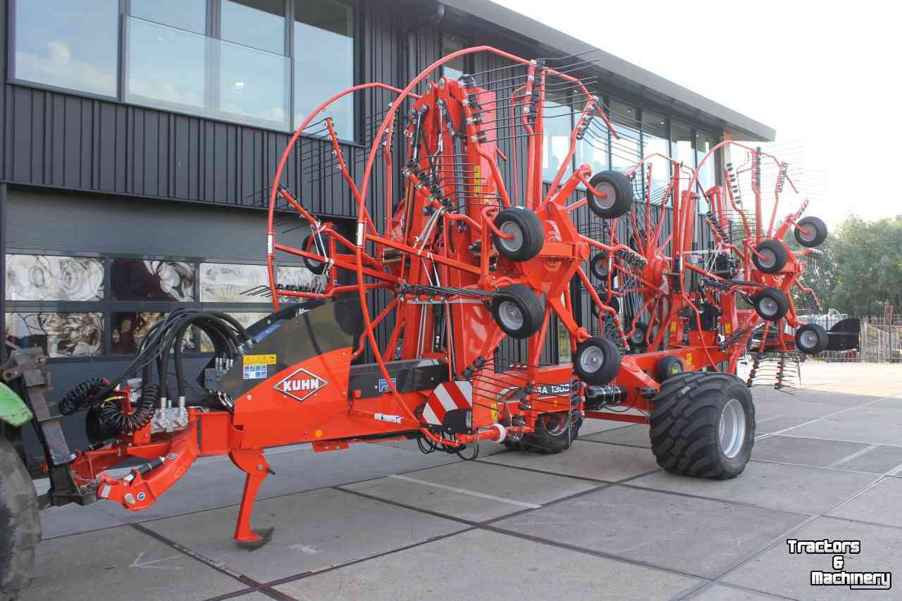 Schwader Kuhn GA13031 4-rotorige cirkelhark vierrotorhark wiersmachine NIEUW!