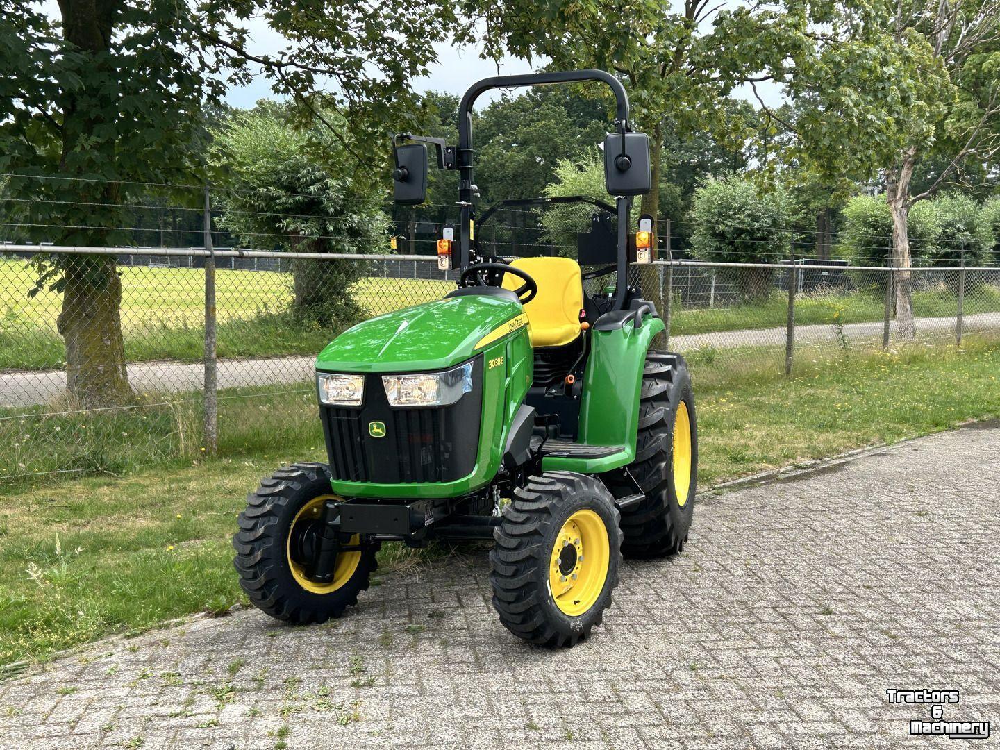 Obsttraktor John Deere 3038E