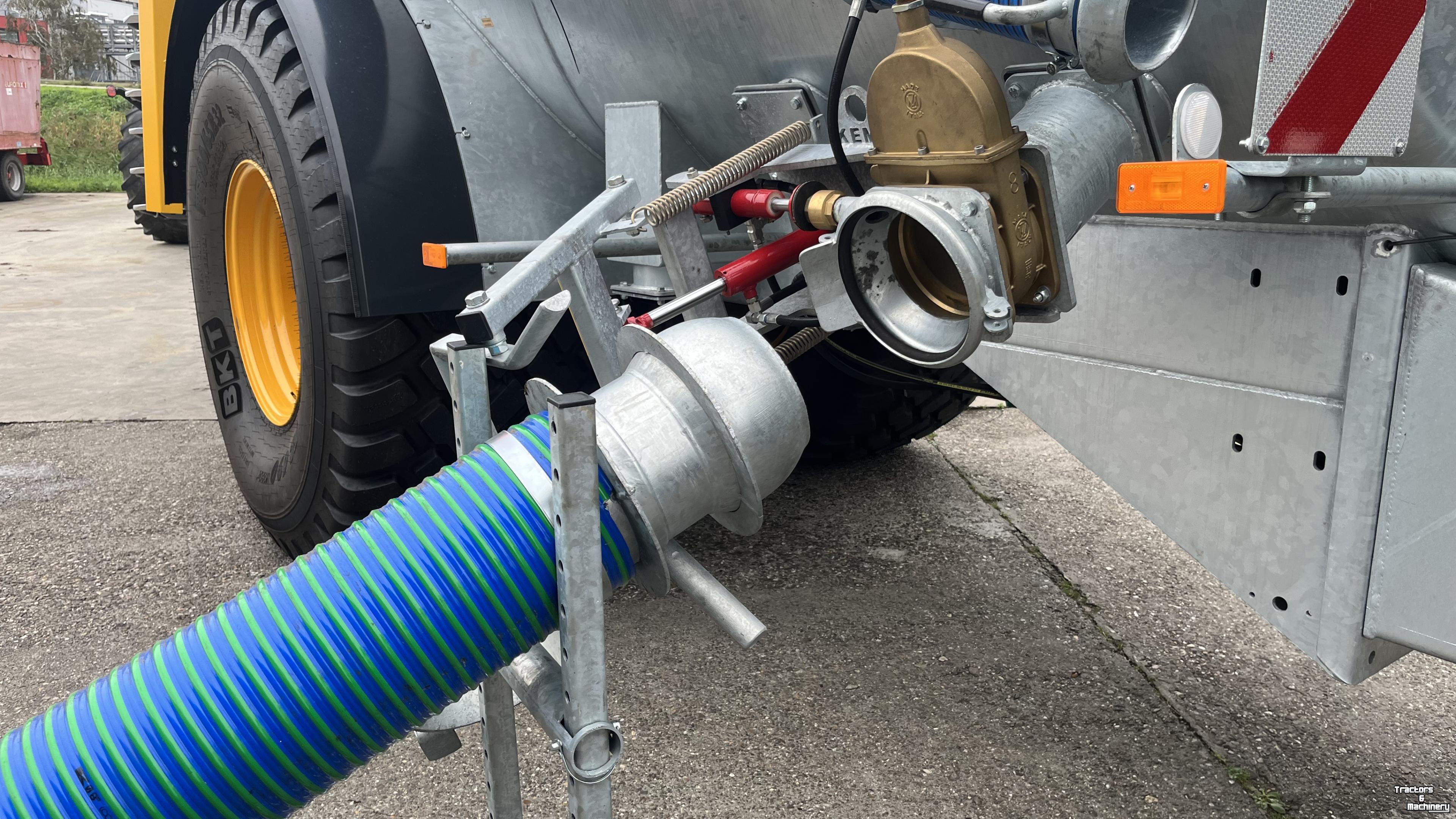 Gülletankwagen / Güllefässer Slootsmid Slootsmid Solid 125 met SZB 720 bemester