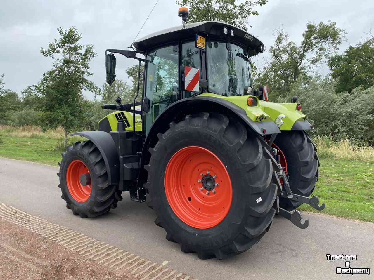 Schlepper / Traktoren Claas ARION 530 CIS+