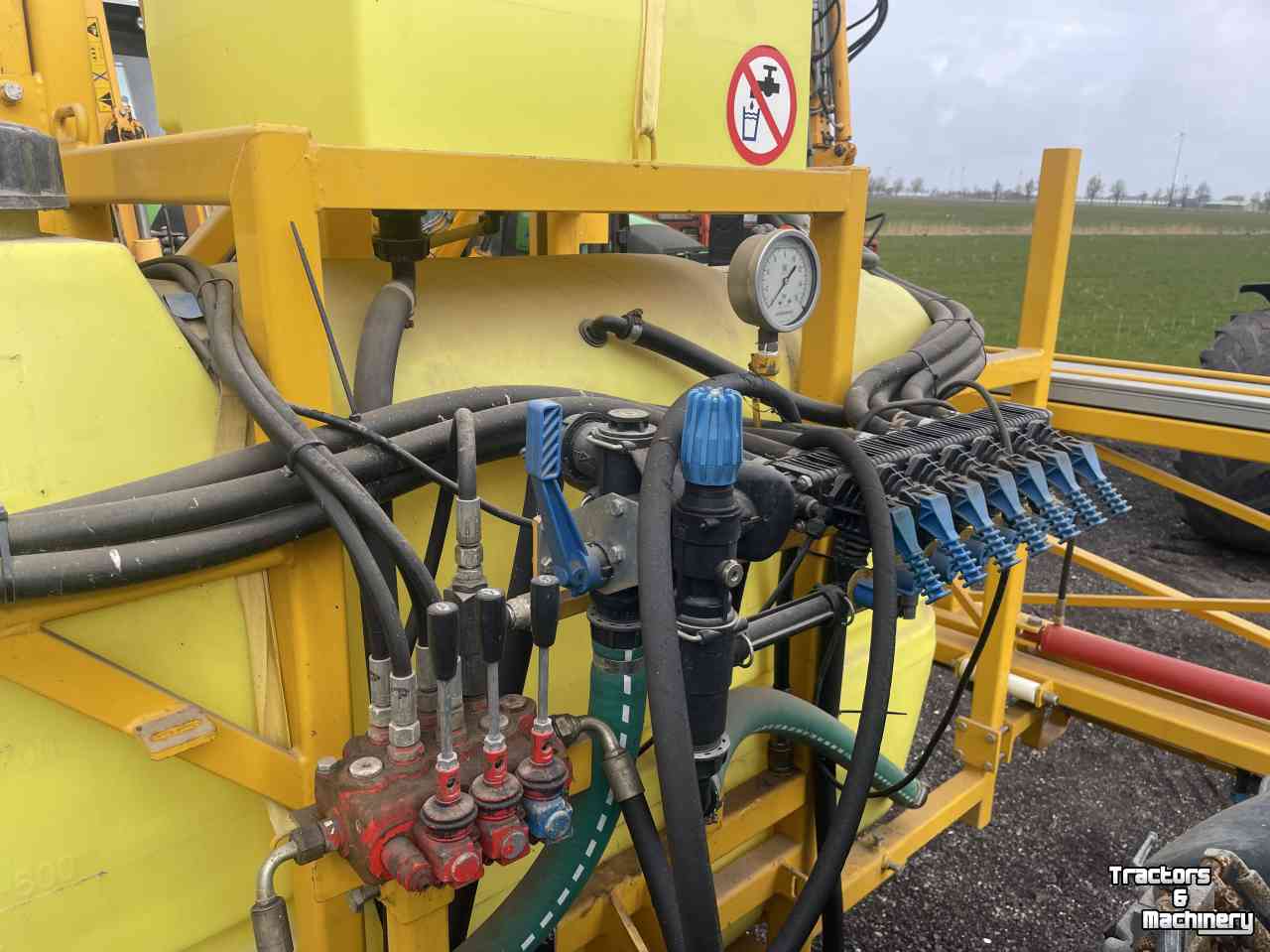 Anbaufeldspritze Dubex Model 8 in perfecte staat