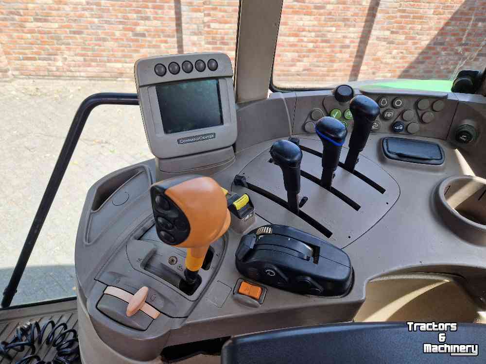 Schlepper / Traktor John Deere 7530