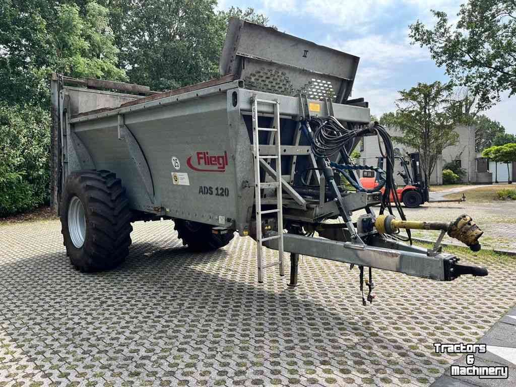 Stalldungstreuer Fliegl ADS 120 mestverspreider