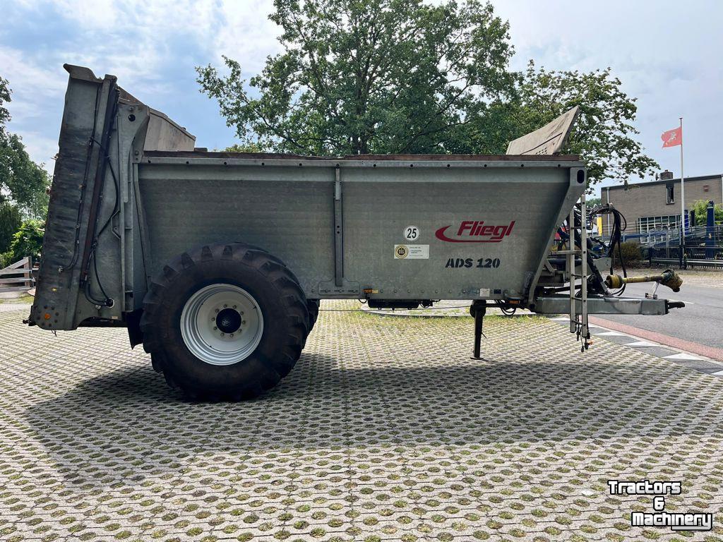 Stalldungstreuer Fliegl ADS 120 mestverspreider