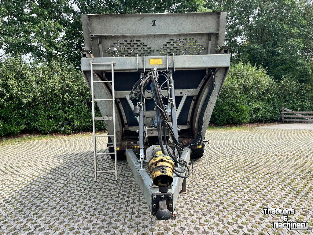 Stalldungstreuer Fliegl ADS 120 mestverspreider